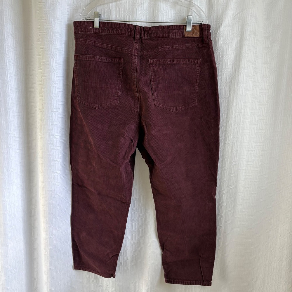 American Eagle Burgundy Super Stretch Corduroy Mom Jean Maroon Pants 18 Short - Picture 7 of 12